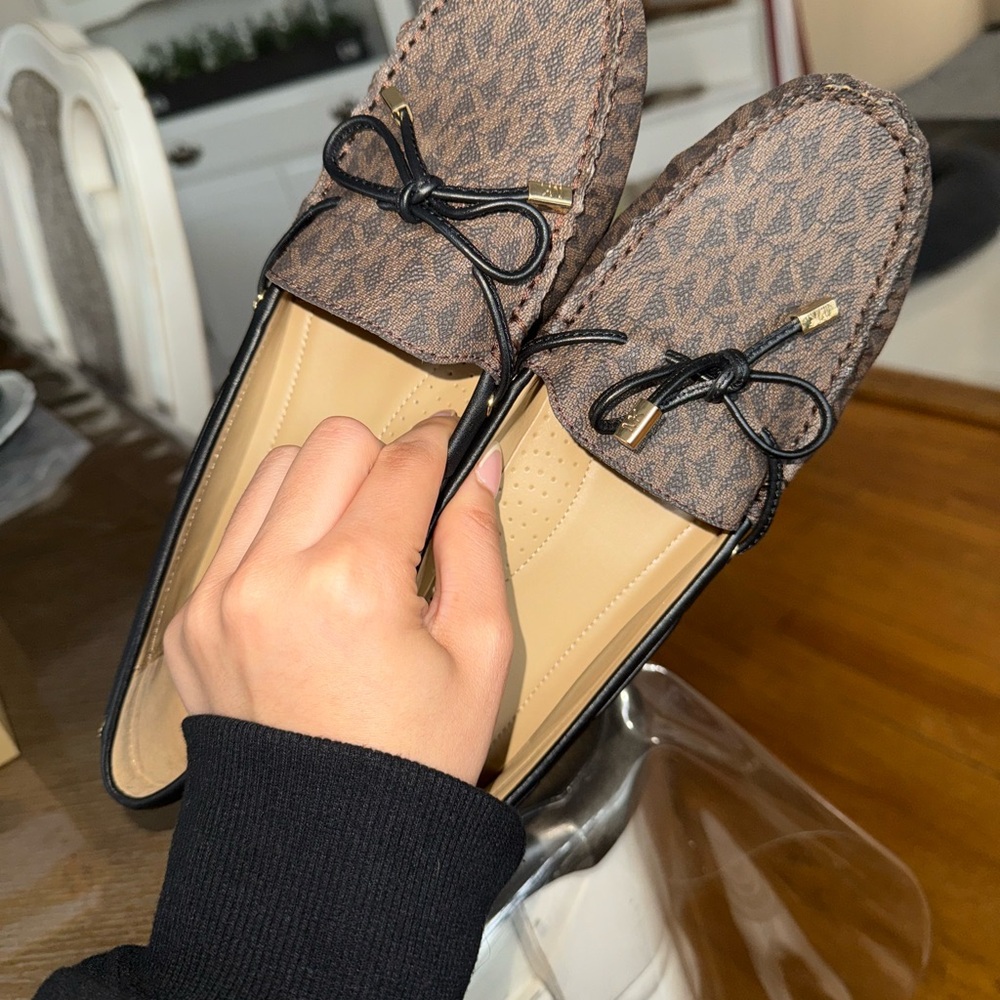 Michael Kors Flats